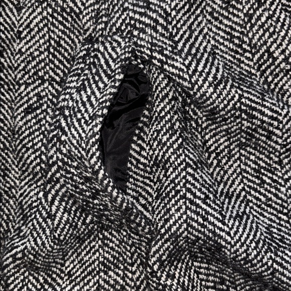 Aeropostale pea coat black white 
Med herringbone toggle button pleated peplum - Picture 3 of 12